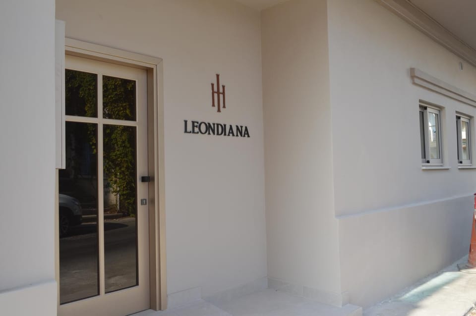 Property building, Property logo or sign, Logo/Certificate/Sign, Street view