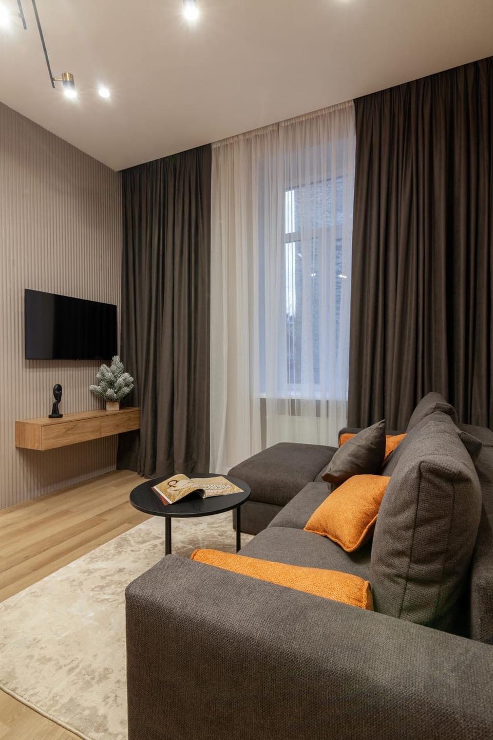 Communal lounge/ TV room, TV and multimedia, Living room, Evening entertainment