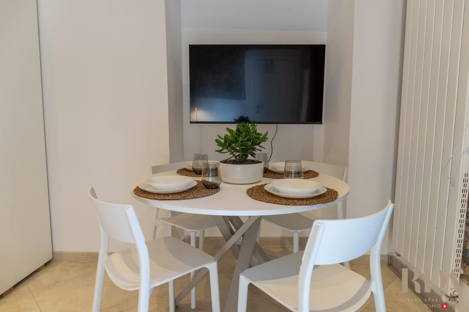 La Grotta 250m dal lago RDA Lux AP Apartment in Canton of Ticino