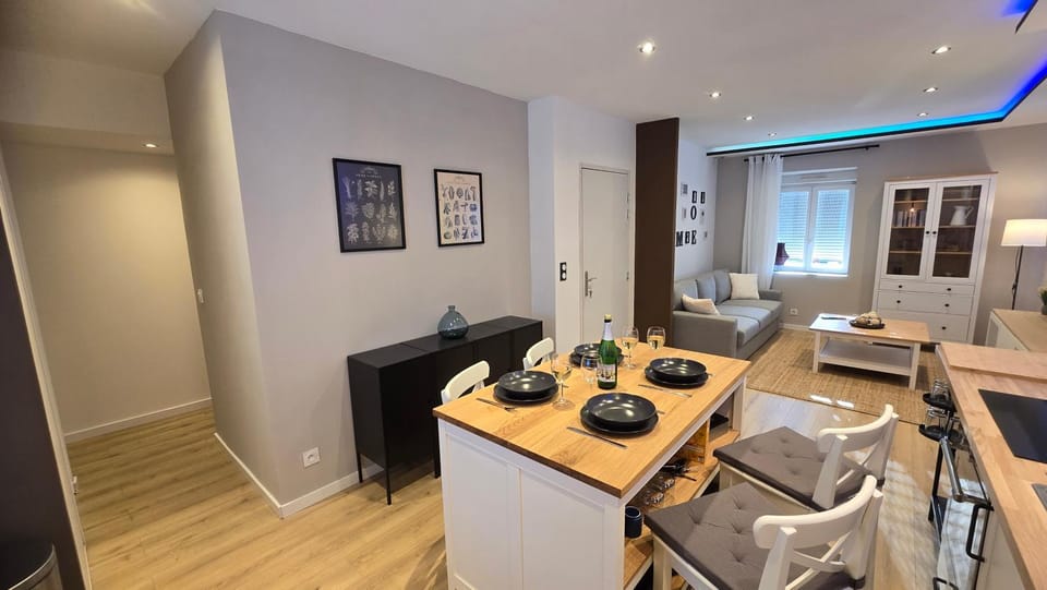 ARKANA, appartement avec 2 places de parking Apartment in Dole