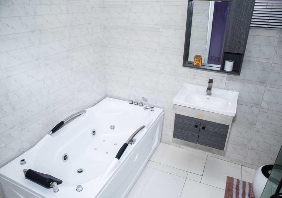 Finery Apartment Bed and Breakfast in Lagos, Nigeria