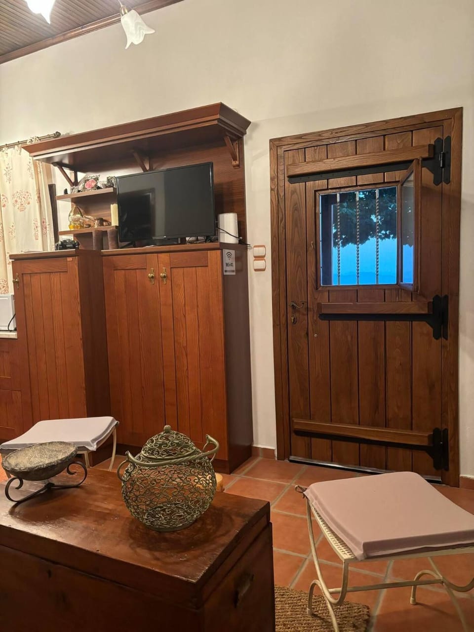 TV and multimedia, Kitchen or kitchenette