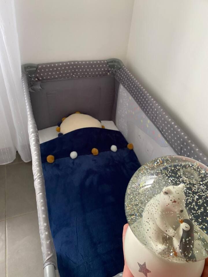 cot