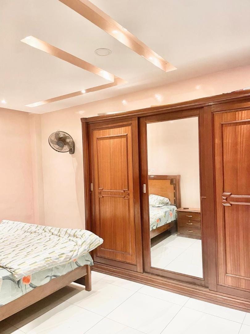 Bedroom, wardrobe