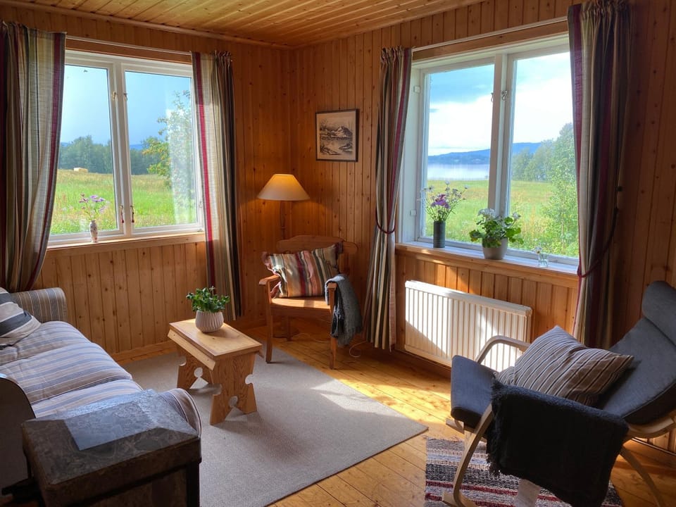 Natural landscape, Living room, Photo of the whole room, Seating area
