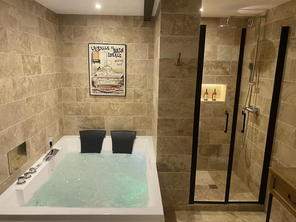 Shower, Bathroom, Spa and wellness centre/facilities, Spa and wellness centre/facilities, Spa and wellness centre/facilities