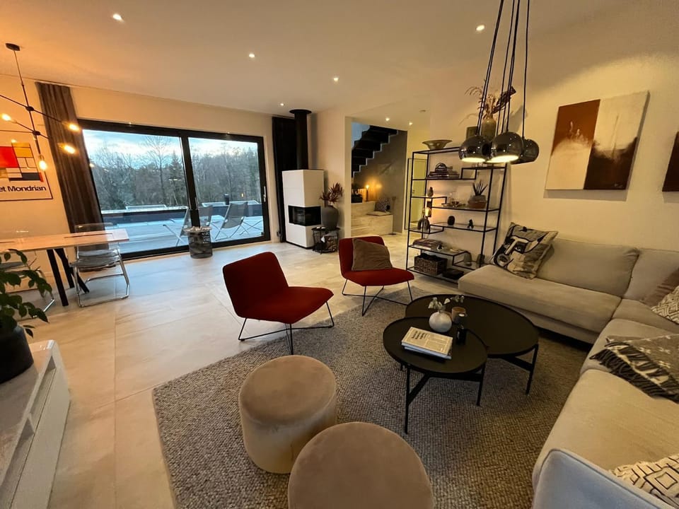 TV and multimedia, Living room, Seating area