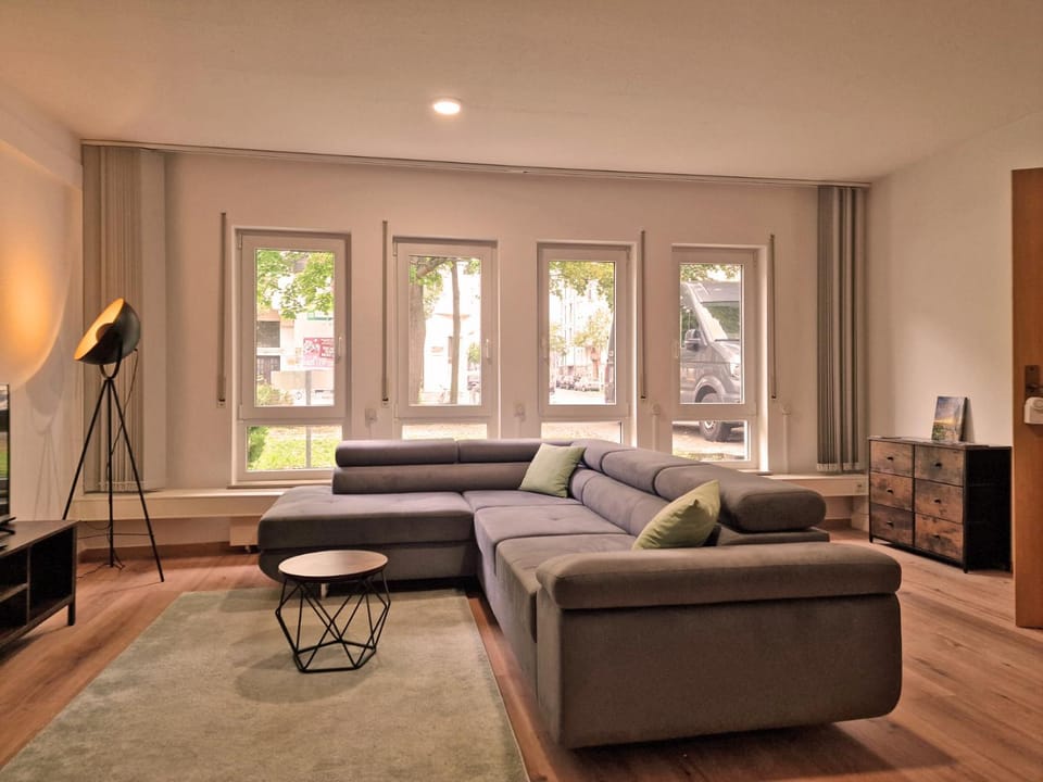 Living room, Photo of the whole room