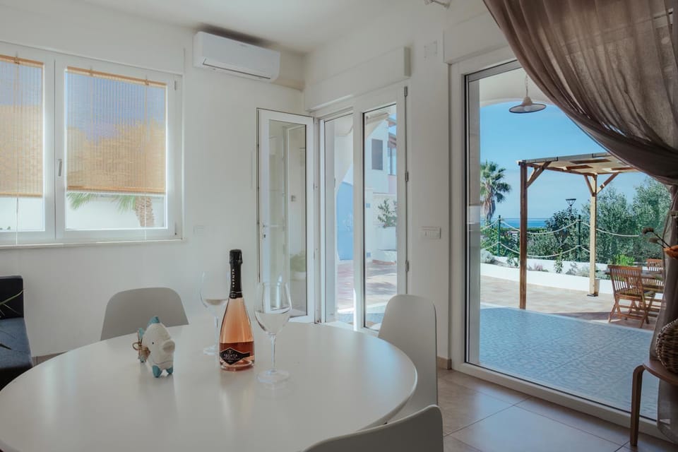 Living room, Seating area, Dining area, Sea view