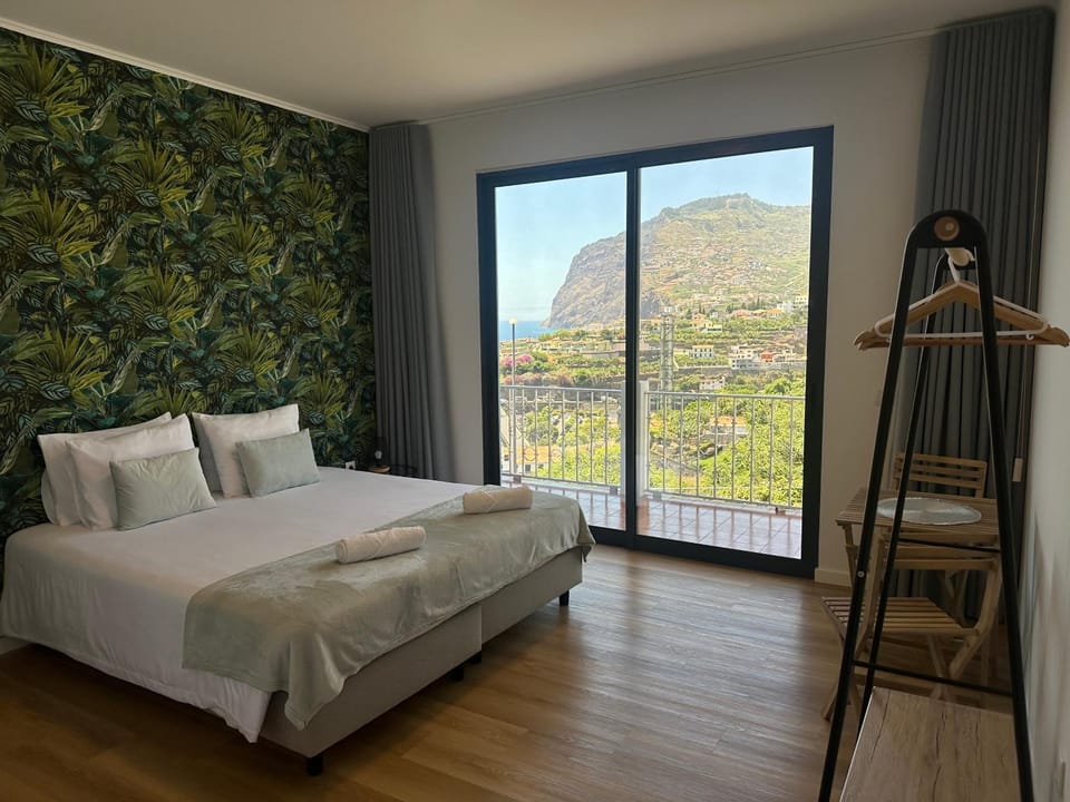 Bed, Natural landscape, View (from property/room), Balcony/Terrace, Bedroom, Mountain view, Sea view, air conditioner