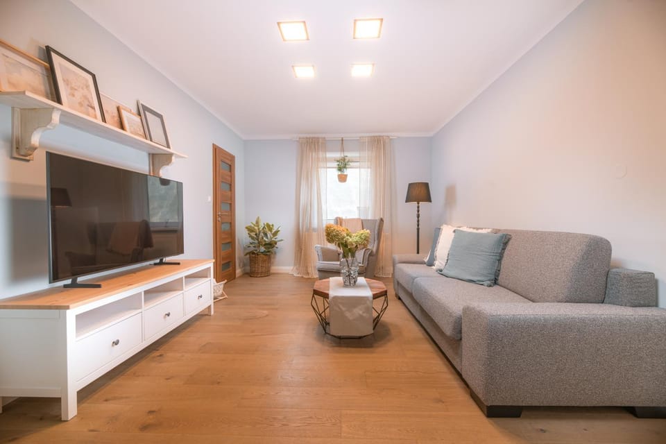 Communal lounge/ TV room, TV and multimedia, Living room, Seating area