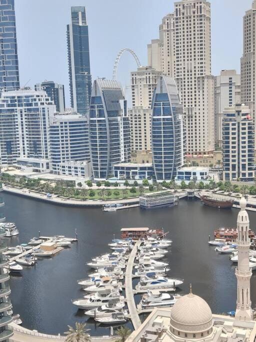 Large 1BR with Great View Apartment in Dubai