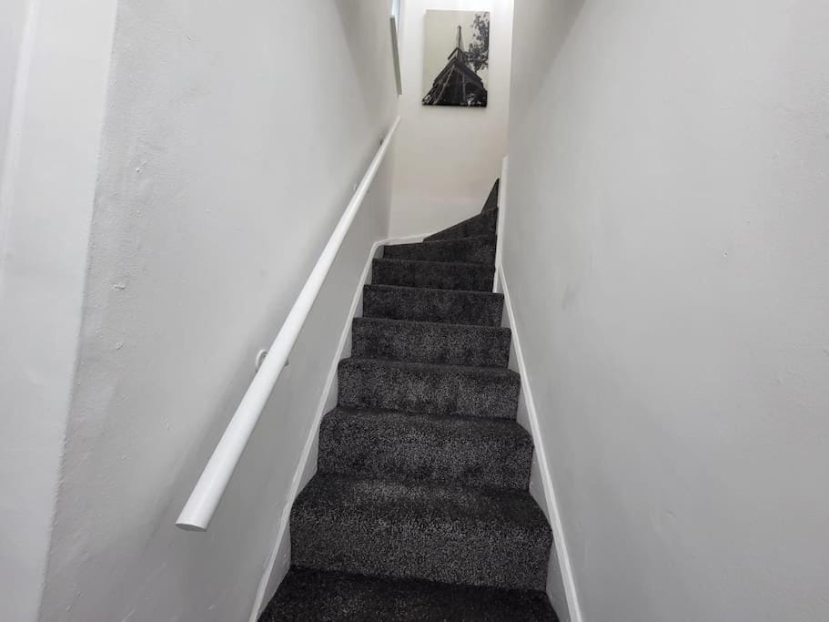 Elegant Entire 3 bed house with free parking House in Nottingham