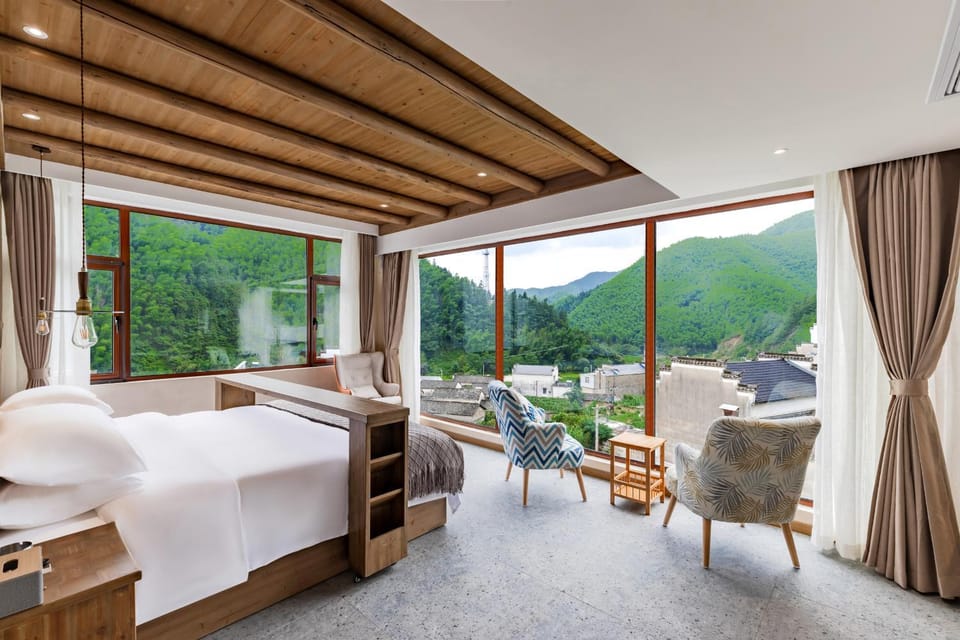 Bed, Mountain view