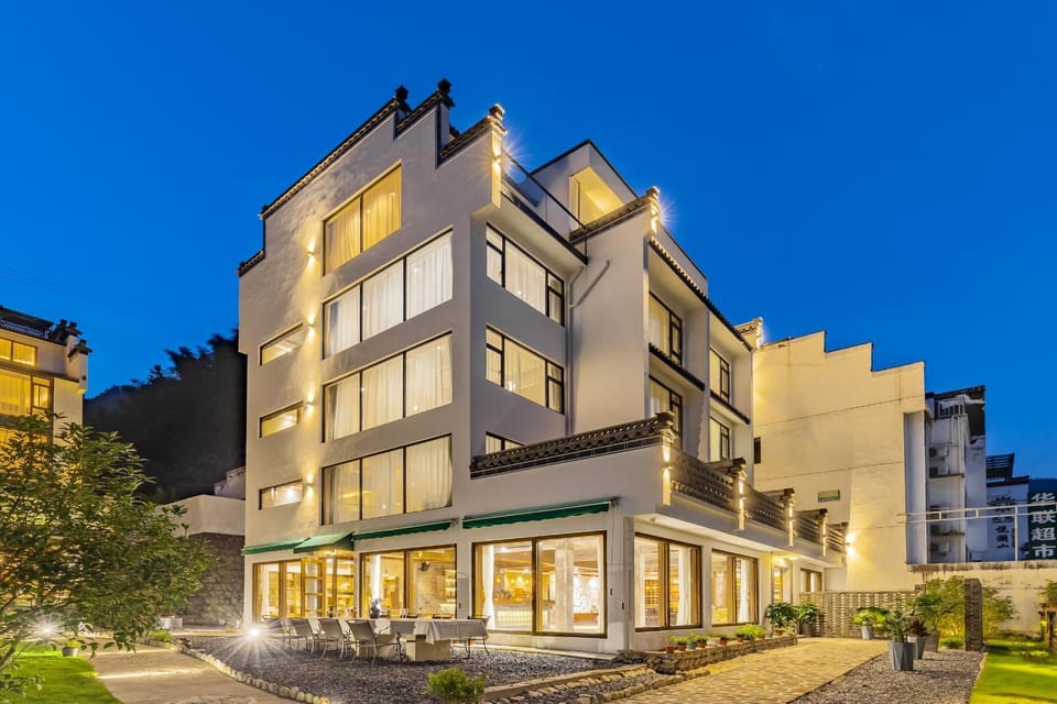 Property building, Night