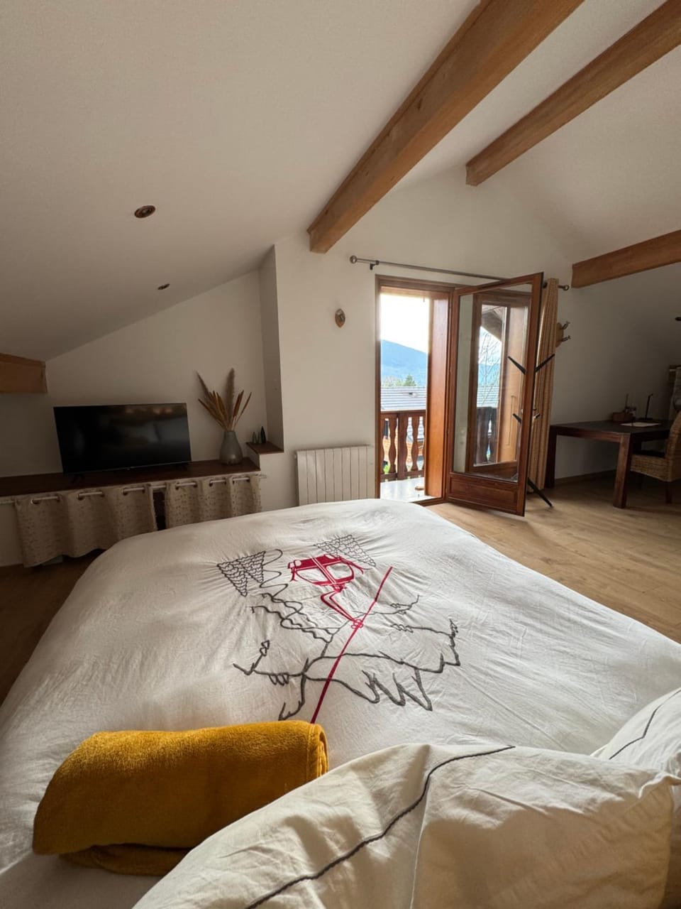 Maison spacieuse, 6 personnes, lacs et randonnées à proximité House in Auvergne-Rhône-Alpes