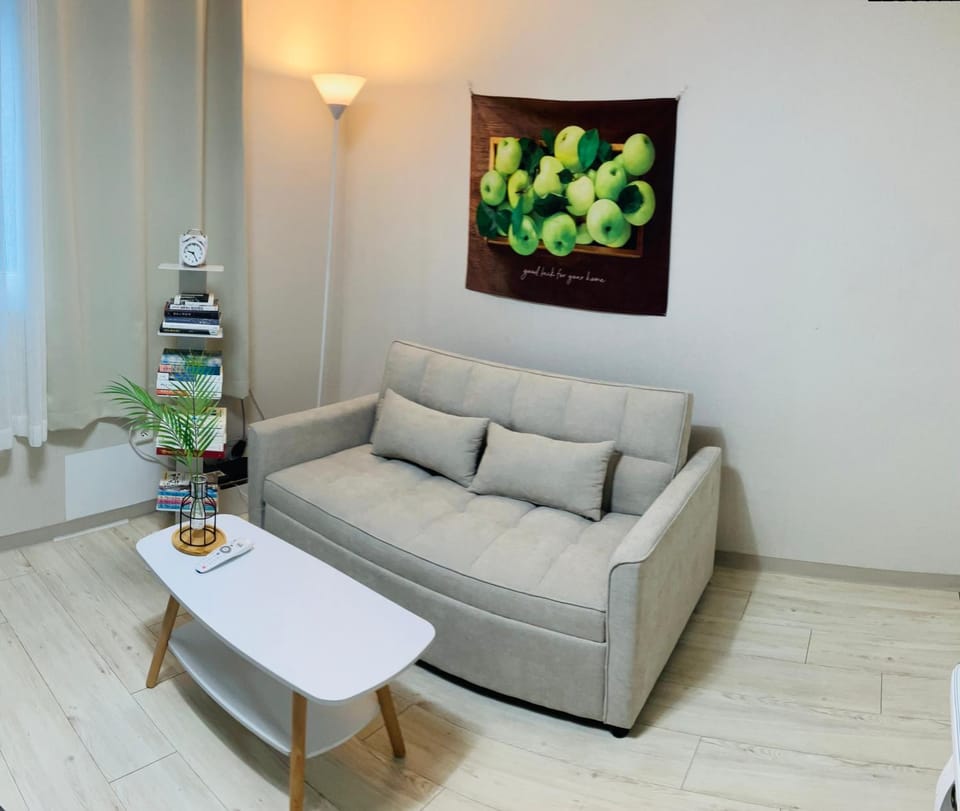 1 min from Sadang Station line 2 & 4 Apartment in Seoul