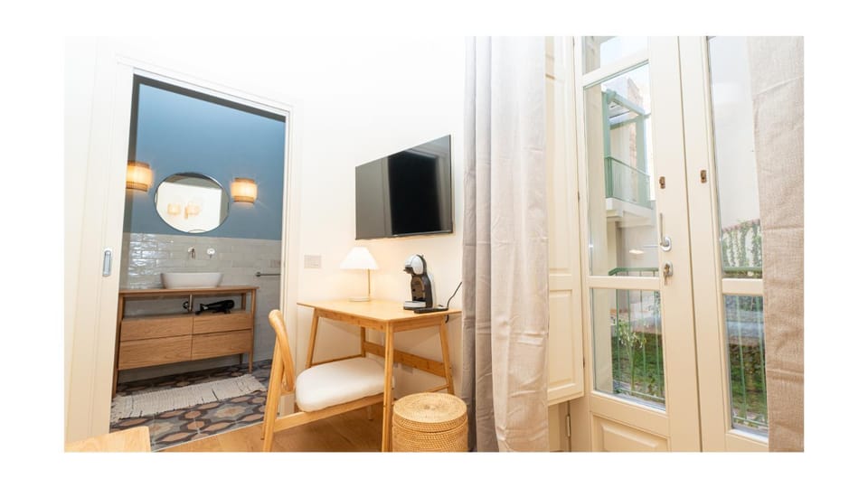 TV and multimedia, Garden view