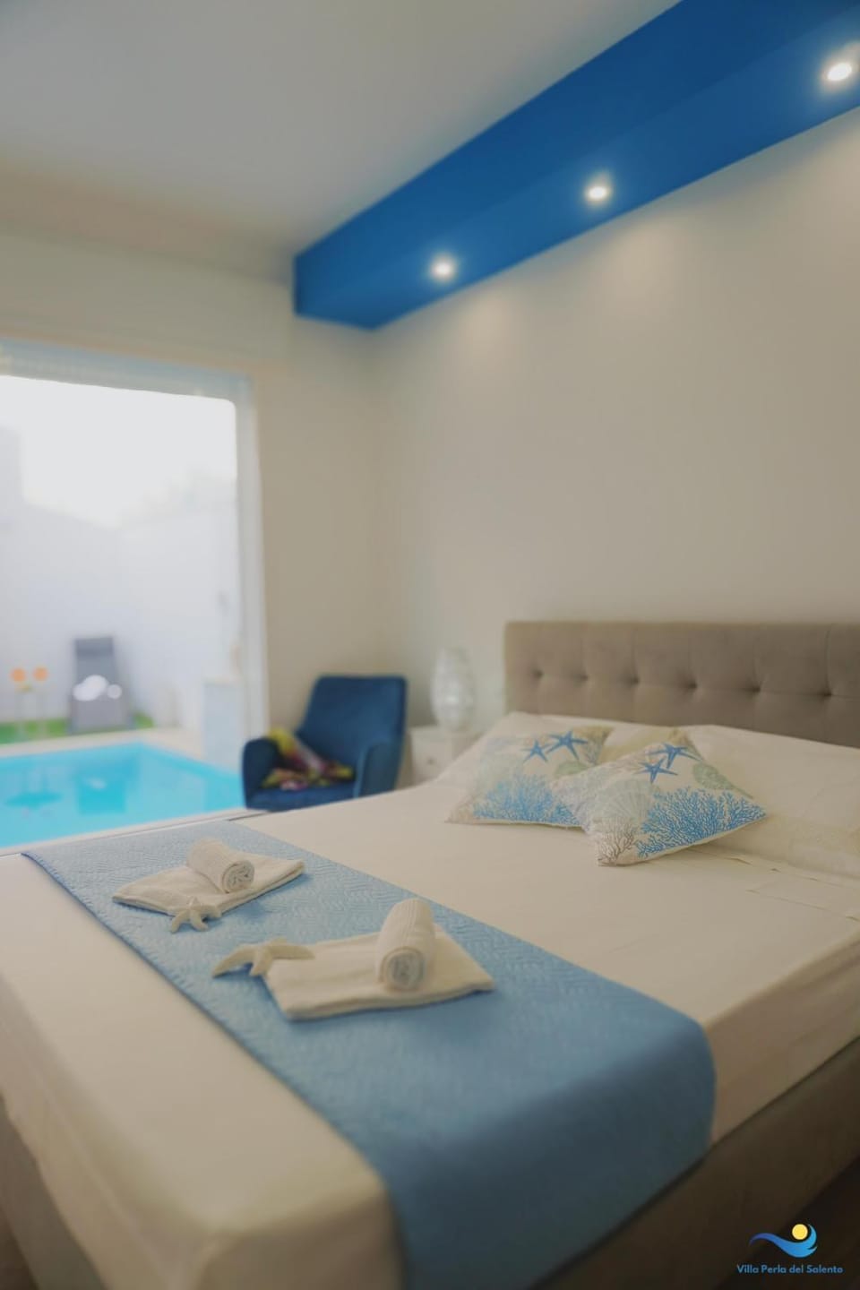 Bedroom, Pool view