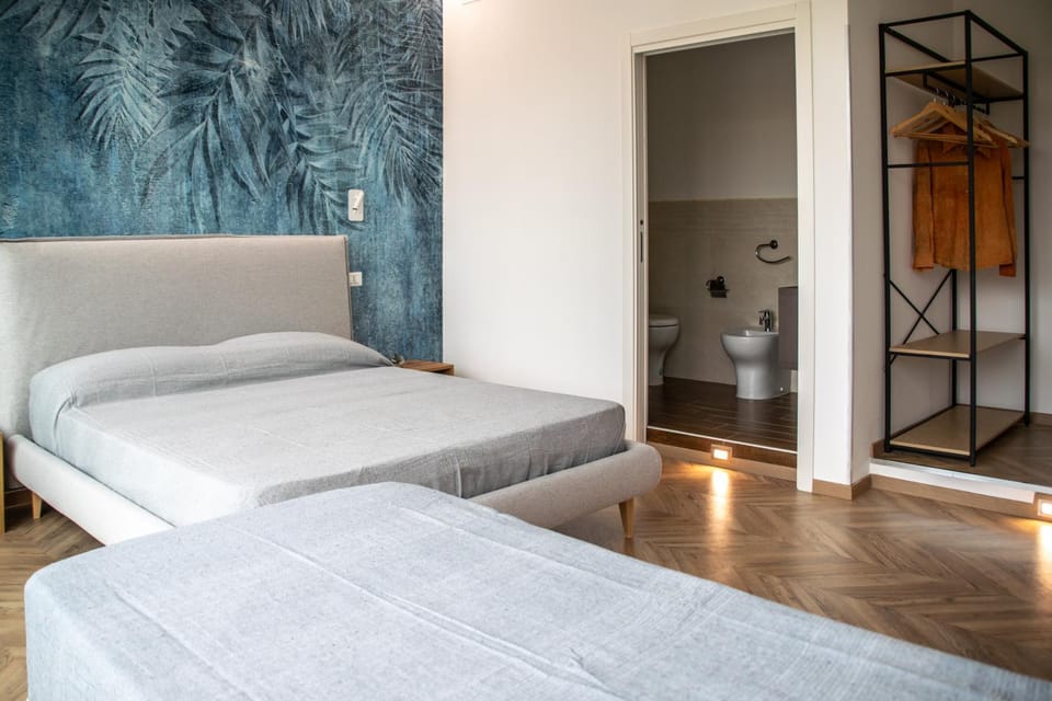 Bed, Photo of the whole room, Bedroom, wardrobe