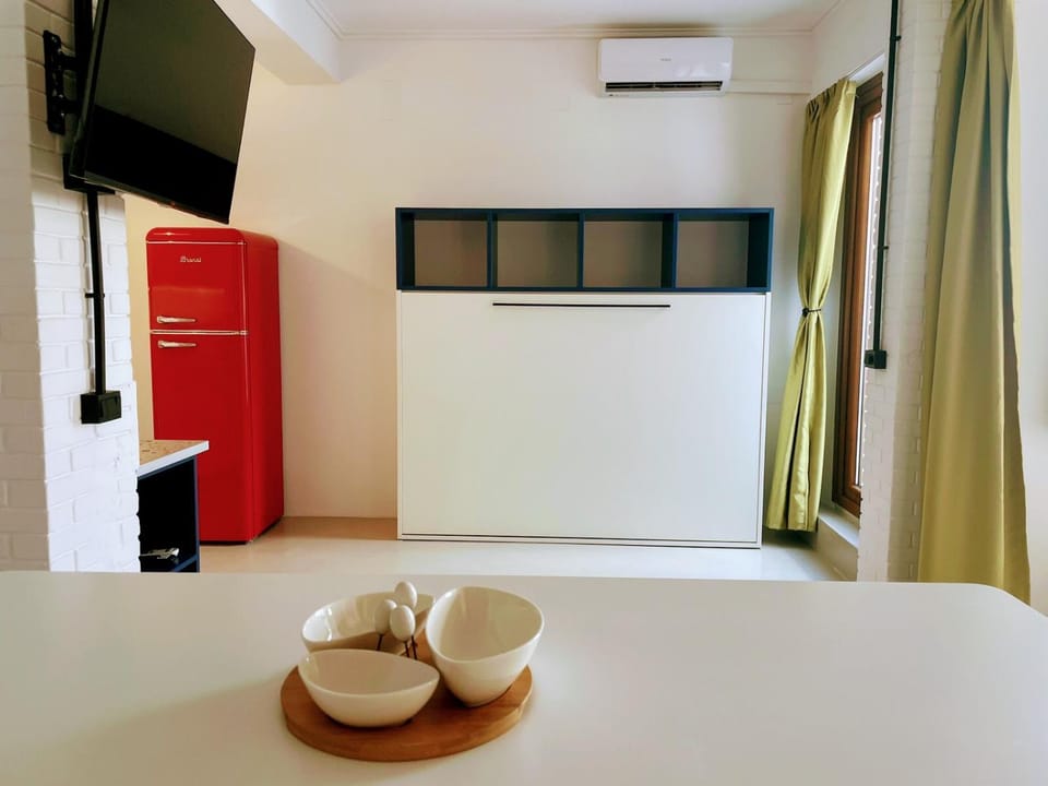 Bed, TV and multimedia