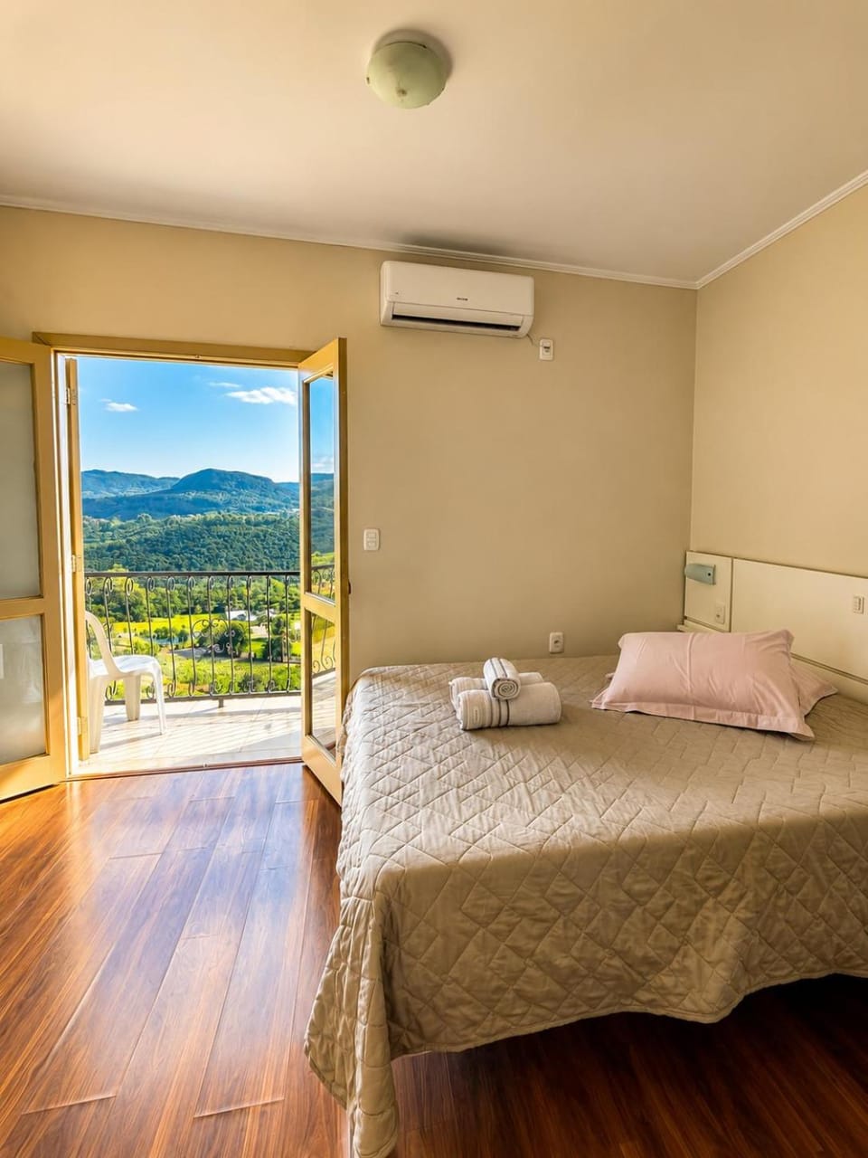 Vista incrível em Gramado - Encantos Linha Bonita Apartment in Caxias do Sul