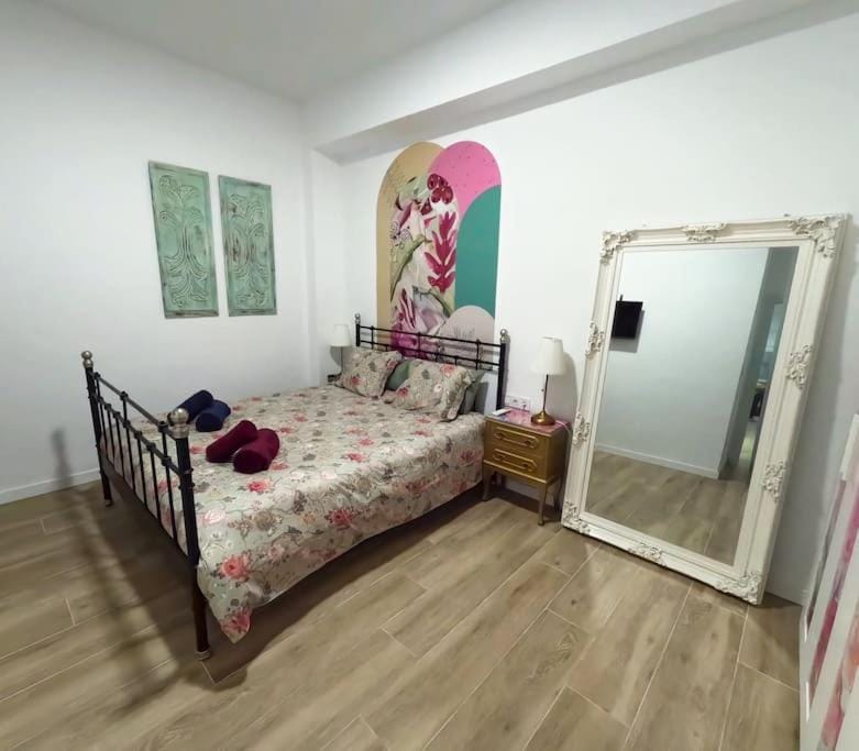 Bed, Photo of the whole room, Bedroom, wardrobe