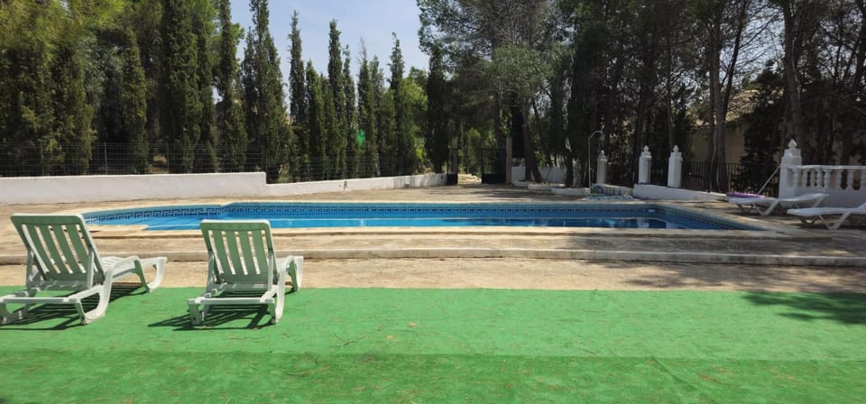 Swimming pool