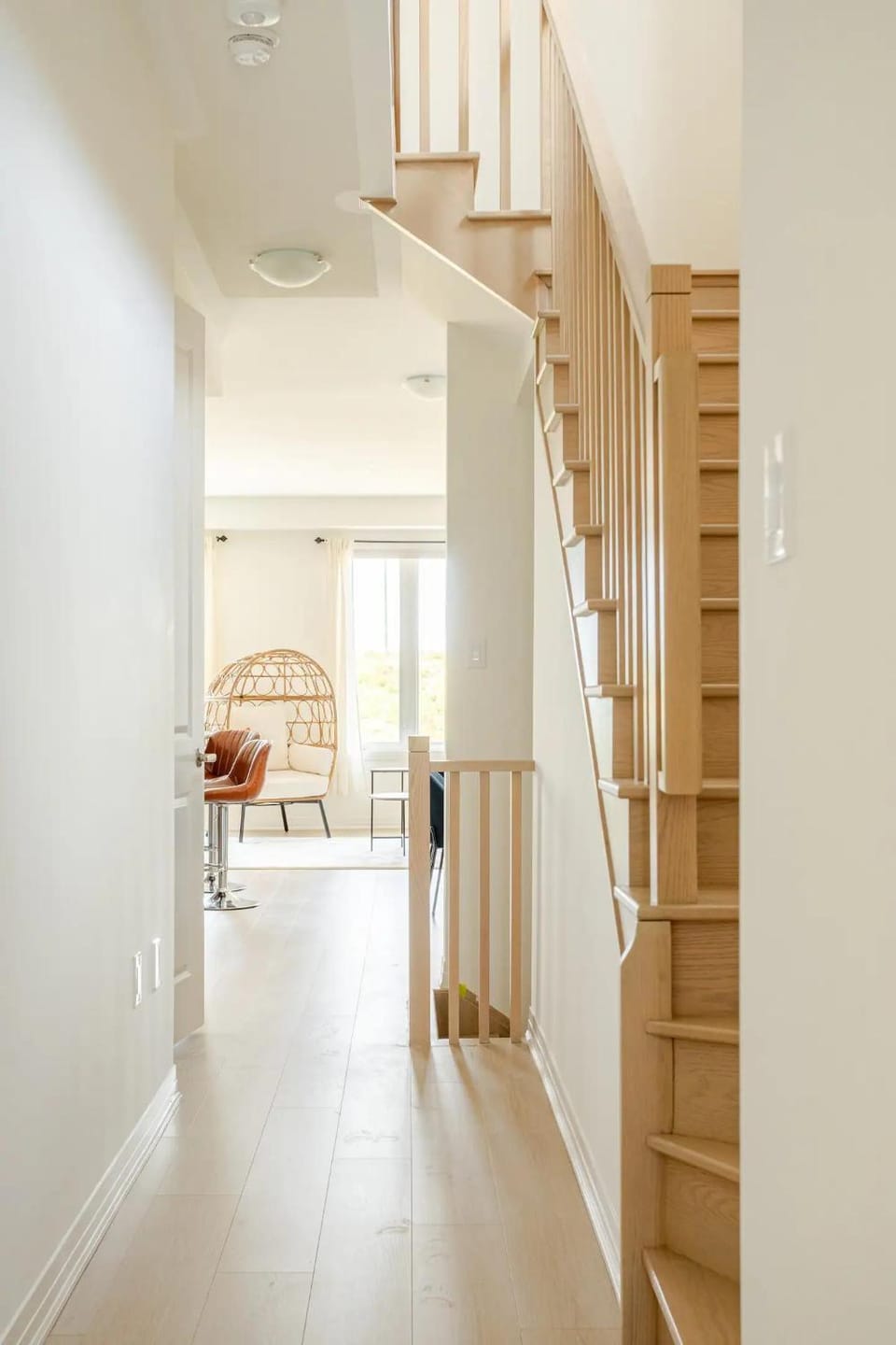 Stylish 4br Fast Wifi Sleeps 10 House in Barrie