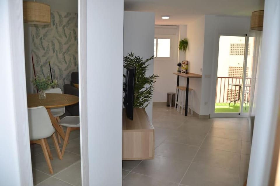 TV and multimedia, Balcony/Terrace, Living room, Seating area, Dining area, air conditioner