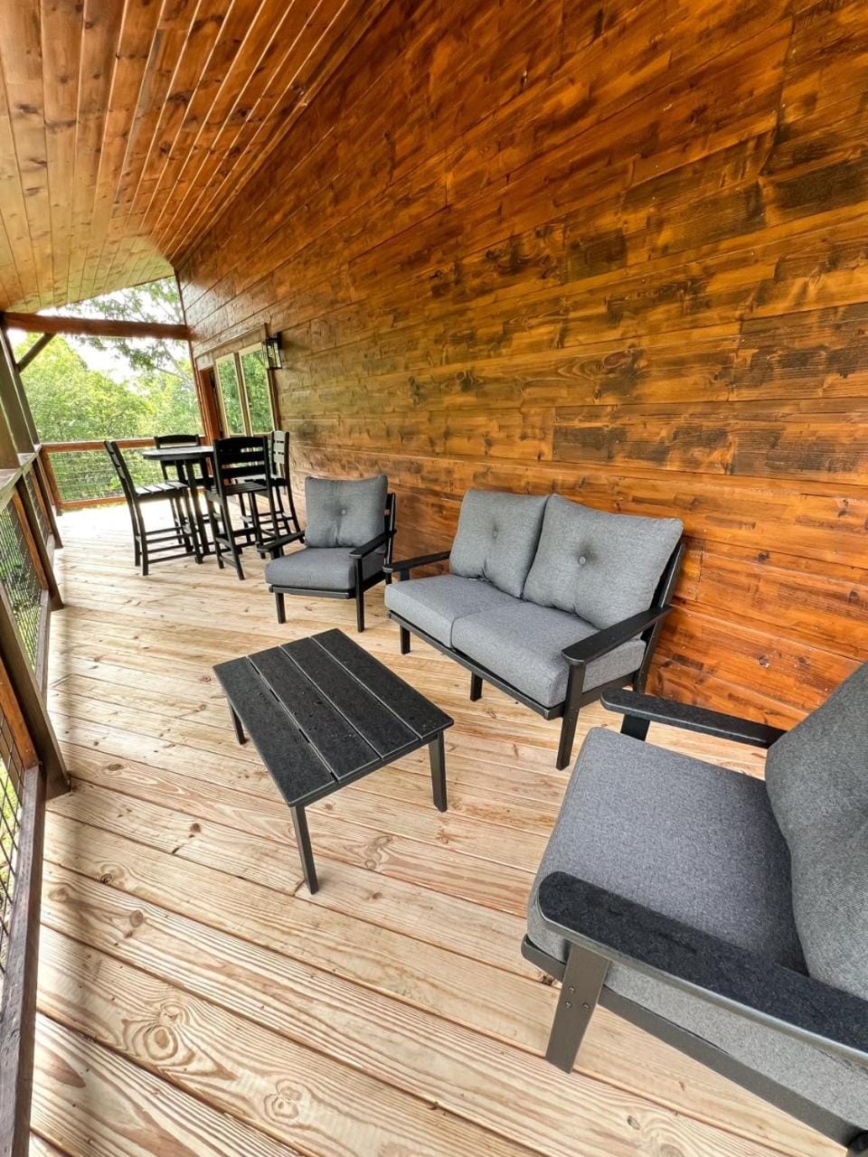 JJ Getaway is a Beautiful 1 Bedroom Cabin in Cobbly Knob - Sleeps 6 Cabin in Pittman Center
