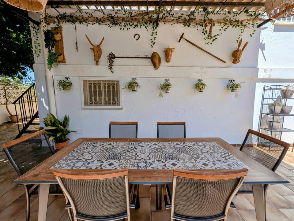 Chalet independiente con piscina House in Valencian Community