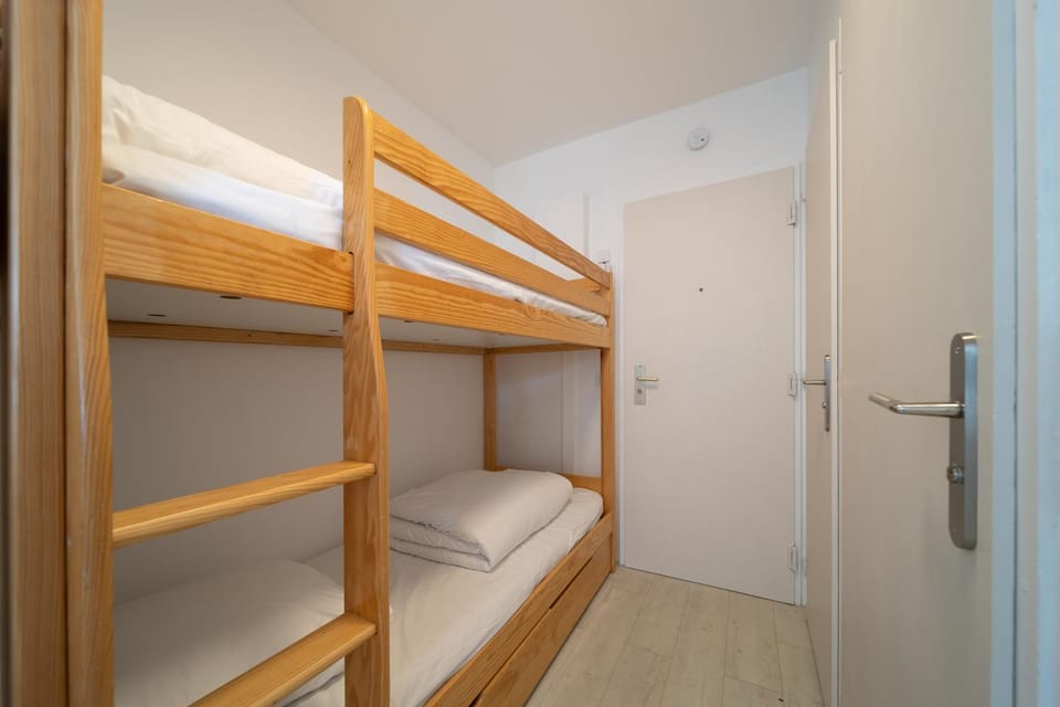 bunk bed