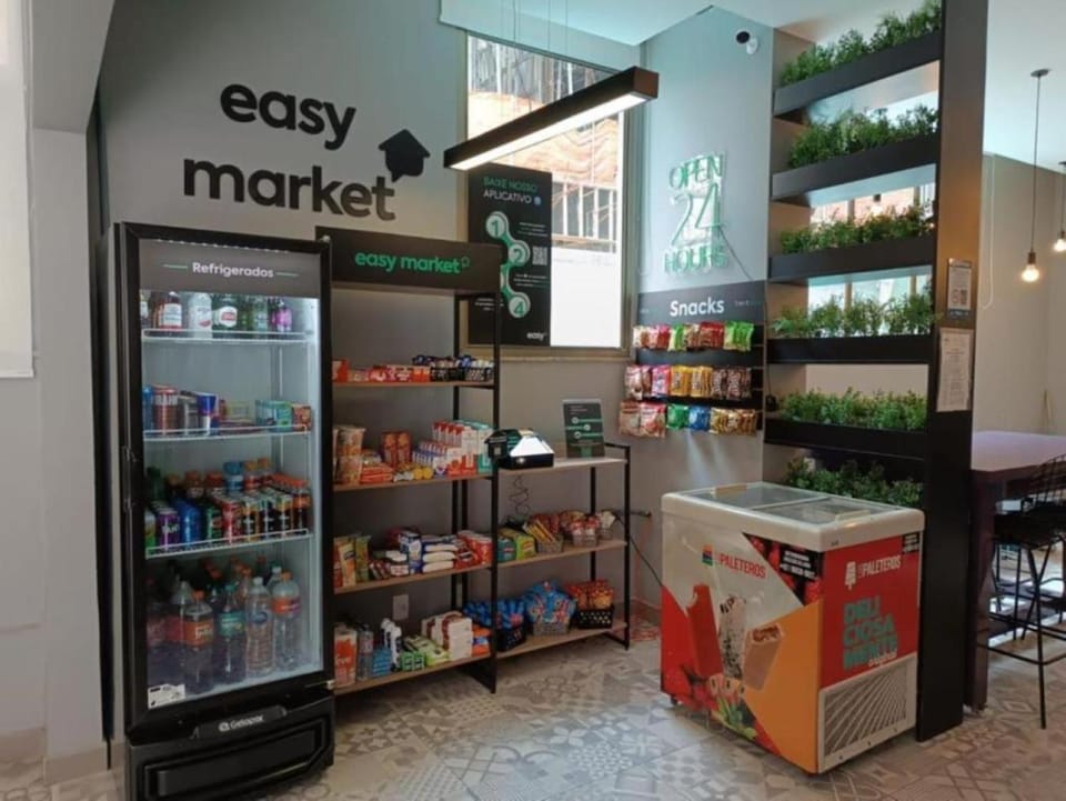 Supermarket/grocery shop