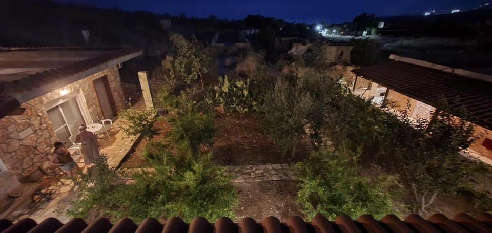 Jardin miraculeux Bed and Breakfast in Vlorë County, Albania