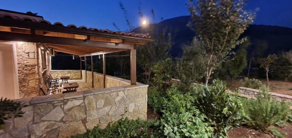 Jardin miraculeux Bed and Breakfast in Vlorë County, Albania