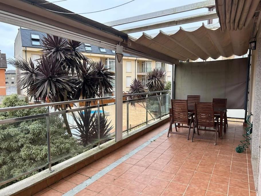 Piso cerca de la playa, dos habitaciones, piscina y terraza Apartment in A Mariña Occidental