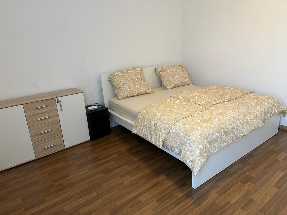 Schöne 2 Zi Whg MG Altstadt Apartment in Mönchengladbach