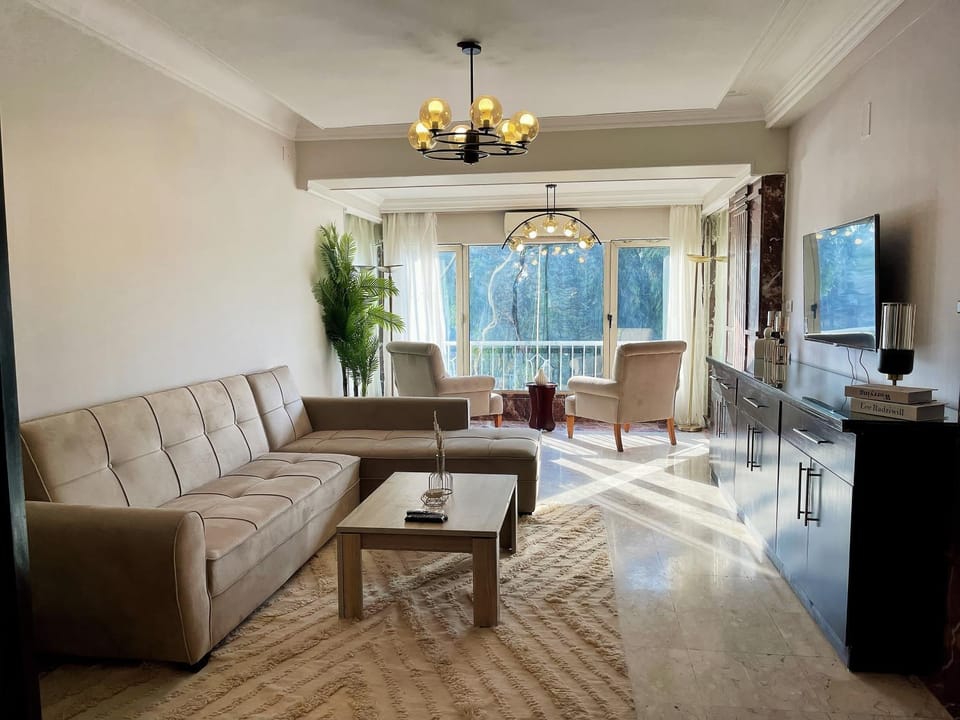 Nile Zamalek 3BR Abu El Feda Apartment in Cairo