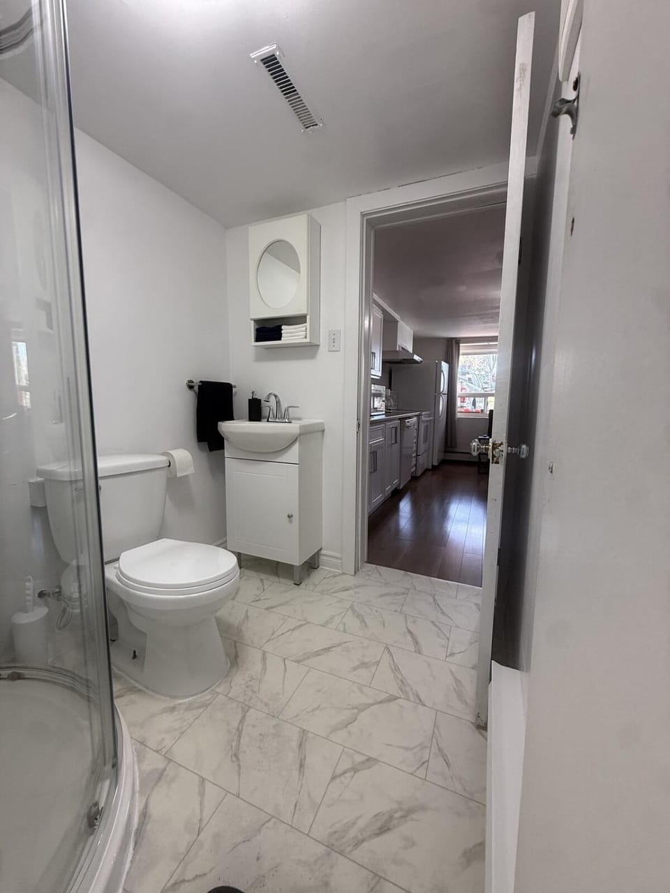 La Suite Centre-ville Saint-Georges Apartment in Quebec