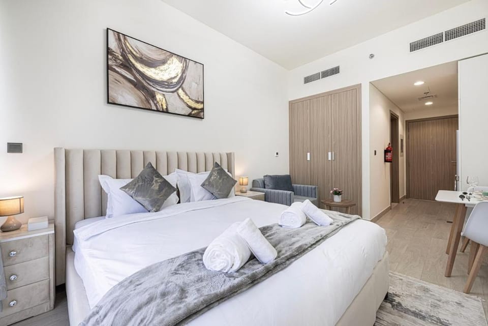 Modern Studio with Terrace Near Burj Khalifa Apartment in Dubai