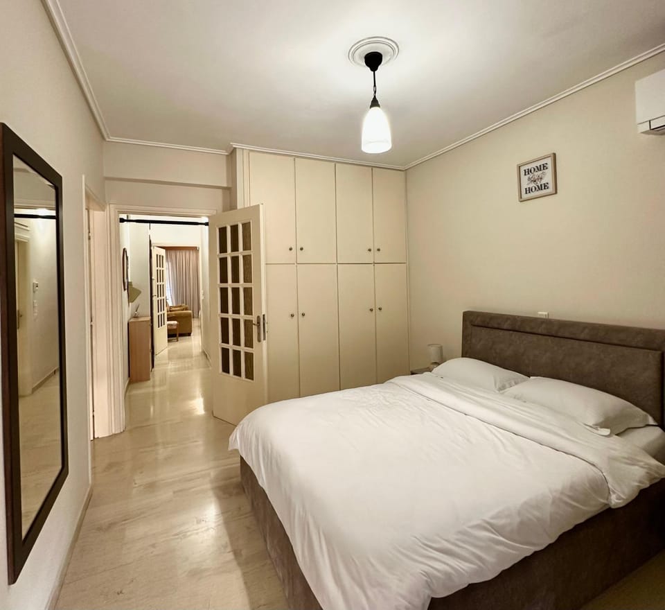 Bed, Photo of the whole room, Bedroom, wardrobe