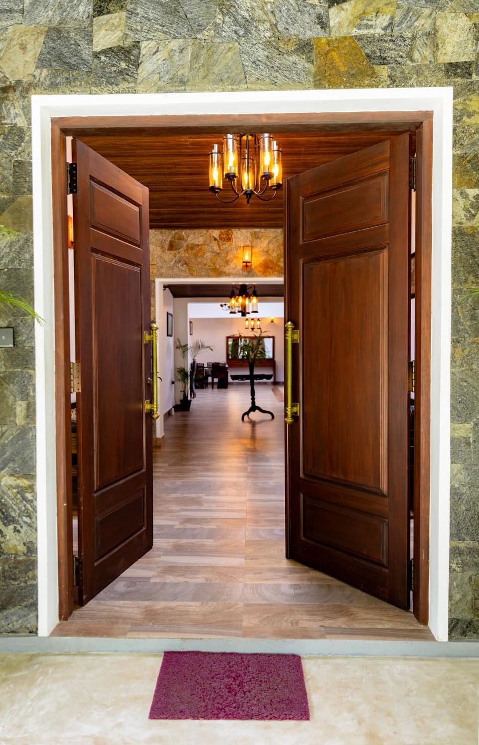 Facade/entrance