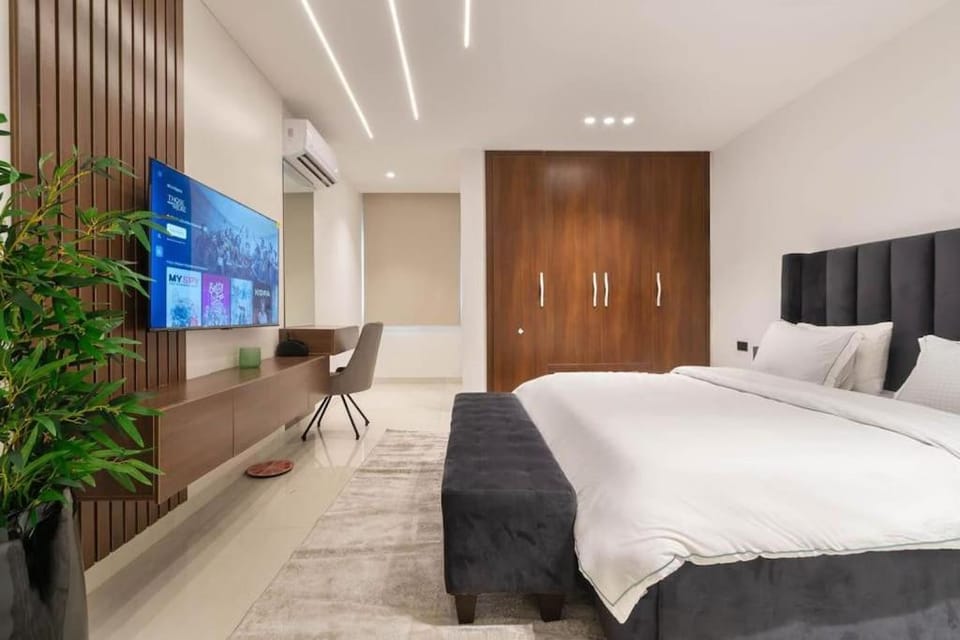 3-Bedroom Serviced Apartment with Pool & Balcony Apartment in Lagos