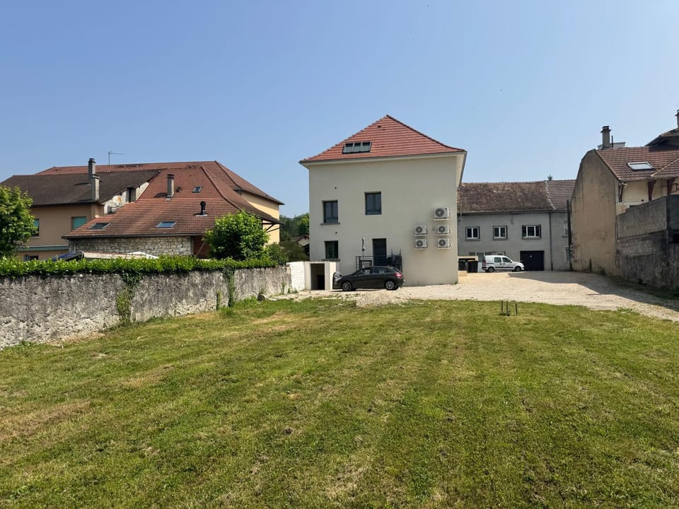 Property building, Natural landscape, Garden, Landmark view
