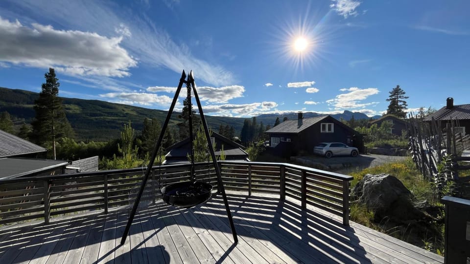 Modern cabin, great view, sunny, 2BA, 4BR Cabin in Viken, Norway