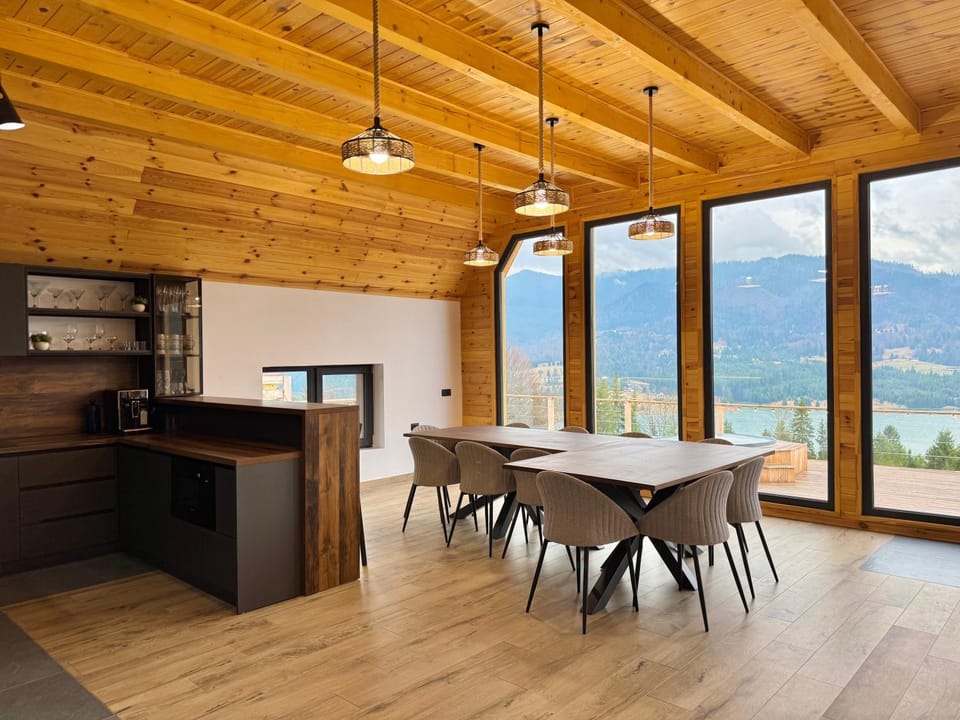 A-Frame Belvedere Colibița Nature lodge in Romania