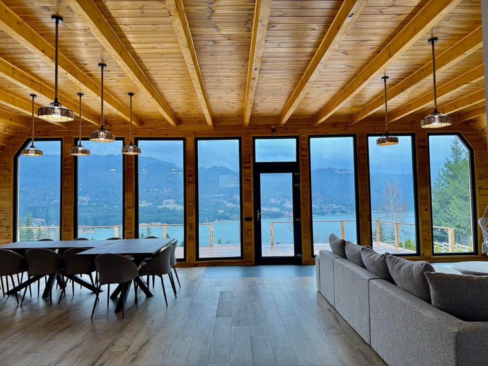 A-Frame Belvedere Colibița Nature lodge in Romania