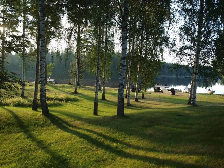 Tahkon Riihiranta - 4 bedroom villa by the lake - Tasokas tilava rantamökki Chalet in Finland