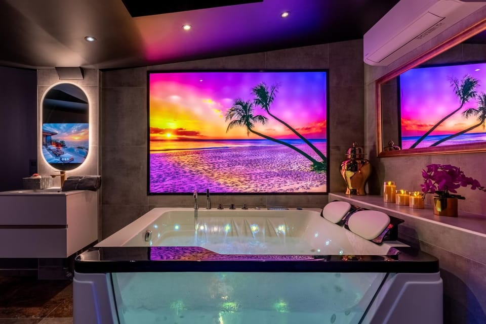 Natural landscape, Hot Tub